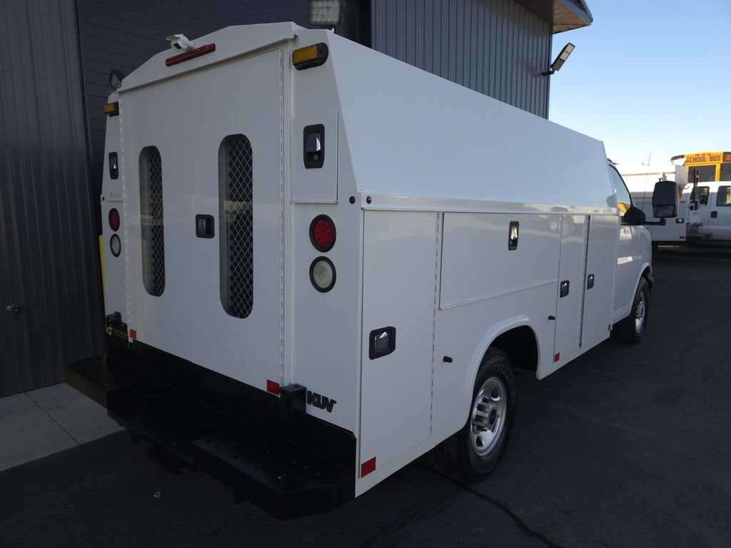 Used 2015 GMC Savana 3500 RWD image 7