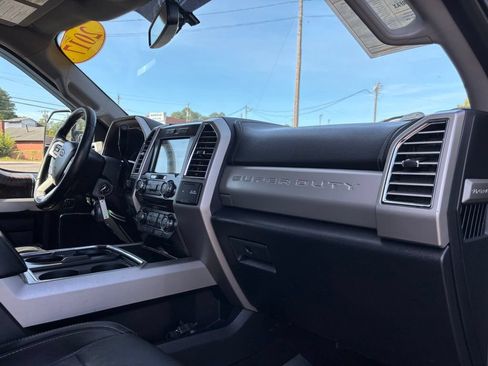 Used 2017 Ford F350 Lariat w/ Chrome Package AWD/4WD image 28