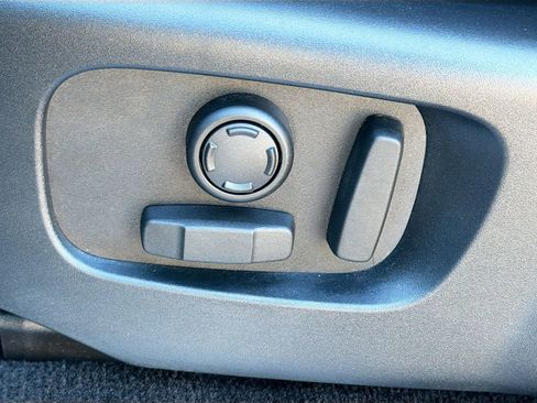 Used 2020 Land Rover Range Rover Sport HSE image 25