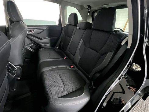 Used 2022 Subaru Forester Premium image 21