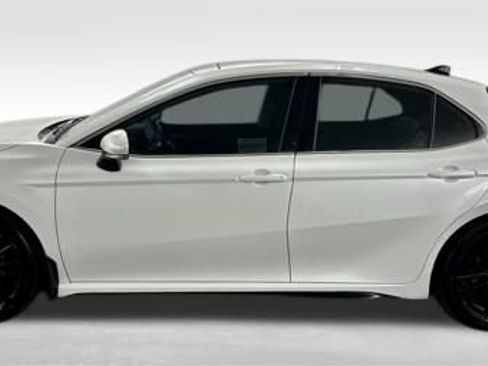 Used 2021 Toyota Camry XSE image 5
