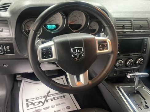 Used 2013 Dodge Challenger R/T RWD image 3