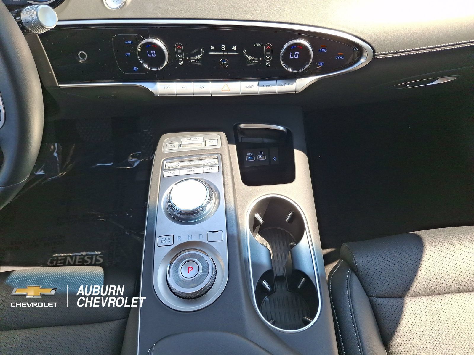 Used 2025 Genesis GV70 2.5T AWD/4WD image 12