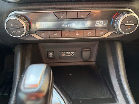 Used 2024 Nissan Sentra SR image 40