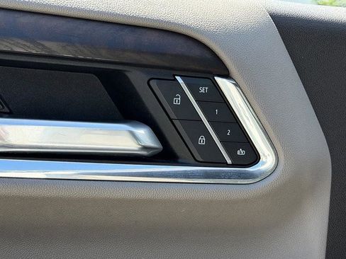 Used 2025 GMC Sierra 1500 SLT image 18