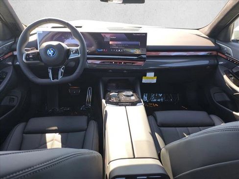 New 2026 BMW i5 eDrive40 w/ M Sport Package RWD image 15