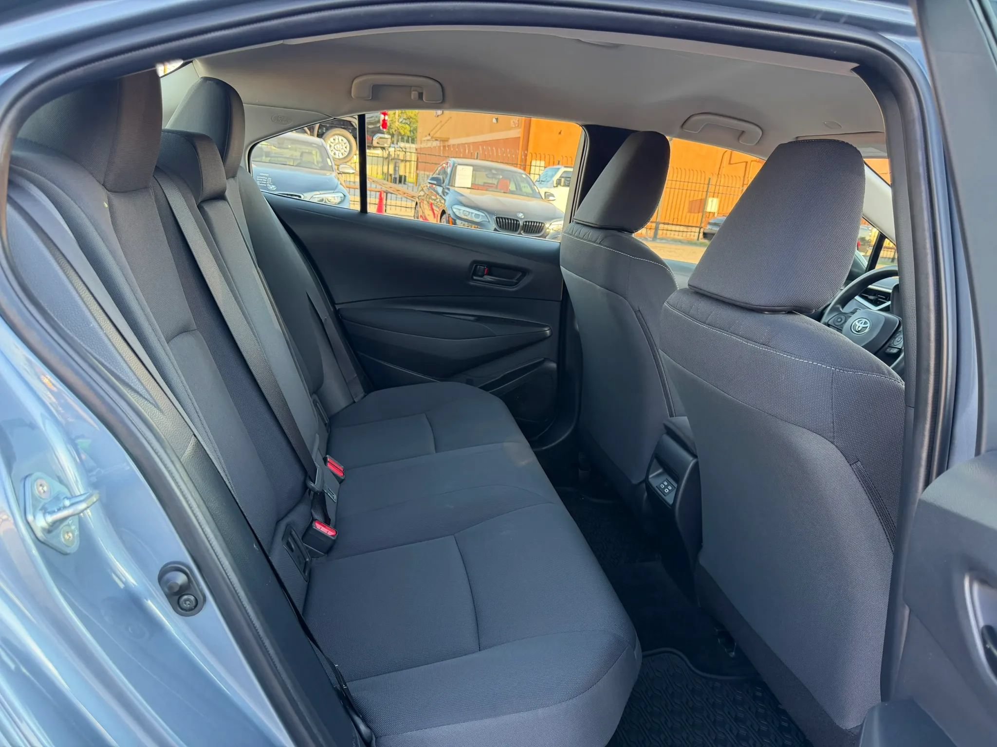 Used 2025 Toyota Corolla LE FWD image 24