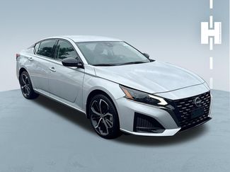 Used 2023 Nissan Altima 2.5 SR AWD/4WD video 1