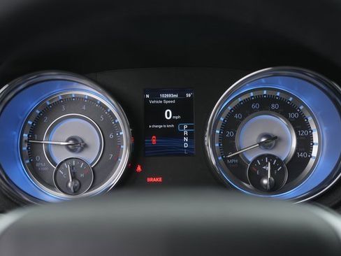 Used 2014 Chrysler 300 image 24