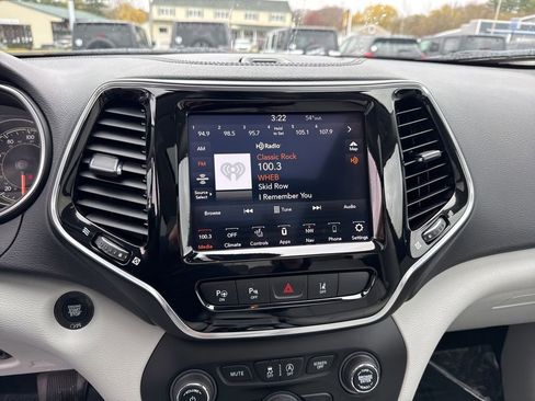 Certified 2021 Jeep Cherokee Limited w/ Elite Package AWD/4WD image 12