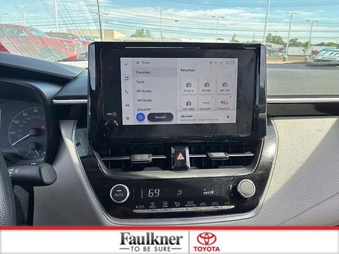 Used 2024 Toyota Corolla LE FWD image 27
