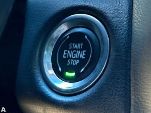 Used 2021 GMC Yukon XL SLT image 25