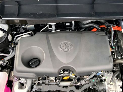 Used 2026 Toyota Highlander Platinum image 31