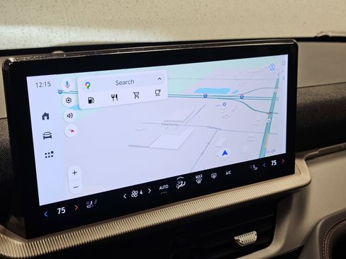 Used 2025 Ford Explorer Active w/ Active Comfort Package image 30