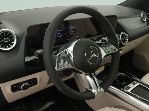 New 2026 Mercedes-Benz GLA 250 4MATIC image 4