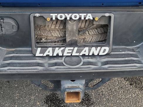 Used 2016 Toyota Tundra Limited w/ Limited Premium Package AWD/4WD image 12