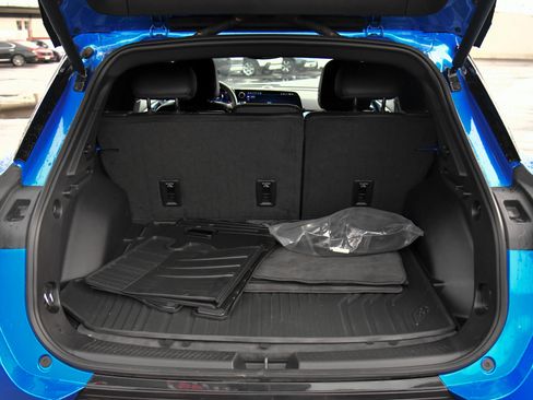 Used 2025 Chevrolet Equinox EV LT w/ Convenience Package image 47