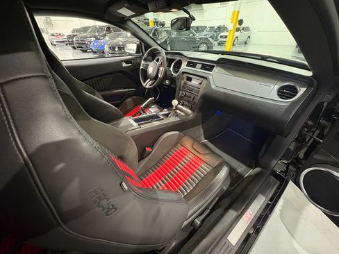 Used 2013 Ford Mustang Shelby GT500 RWD image 36