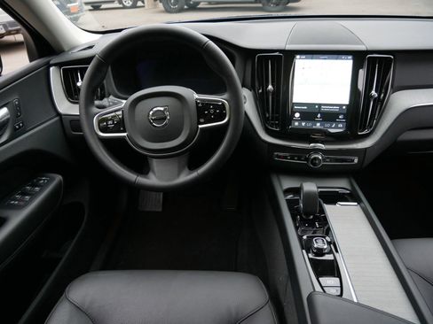 Certified 2025 Volvo XC60 B5 Plus AWD/4WD image 12