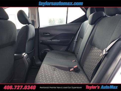 Used 2024 Nissan Kicks SV image 6