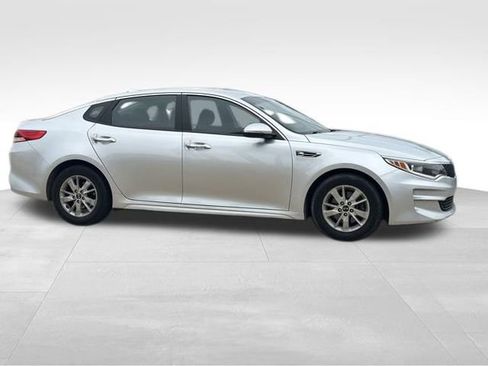 Used 2016 Kia Optima LX image 13