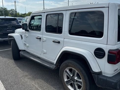 Used 2020 Jeep Wrangler Unlimited Sahara AWD/4WD image 8
