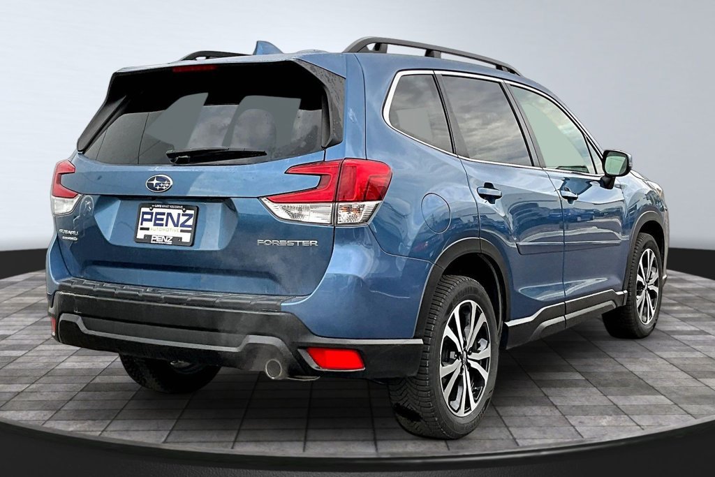 Used 2023 Subaru Forester Limited AWD/4WD image 6
