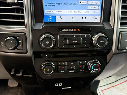 Used 2018 Ford F150 XLT w/ Equipment Group 302A Luxury AWD/4WD image 17