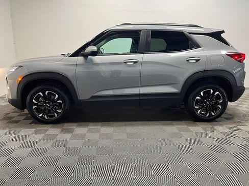 Used 2023 Chevrolet TrailBlazer LT w/ Convenience Package AWD/4WD image 23