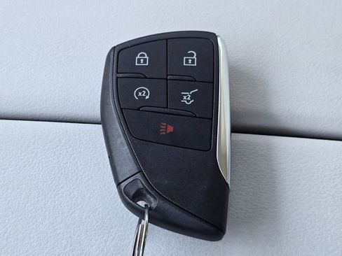 Used 2025 Buick Envision Avenir AWD/4WD image 42