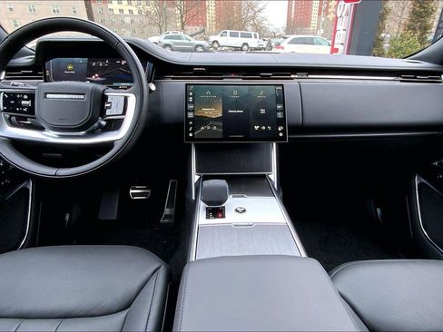 New 2026 Land Rover Range Rover SE image 5