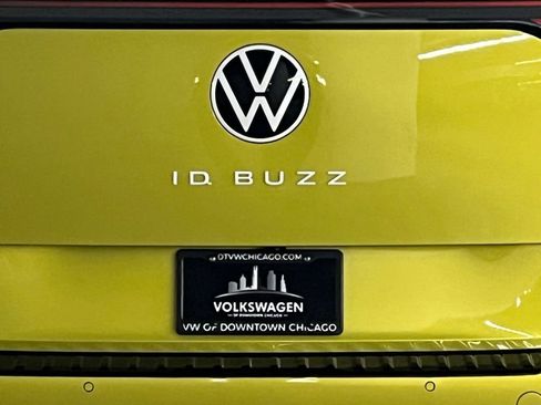 Used 2025 Volkswagen ID. Buzz 1st Edition image 37