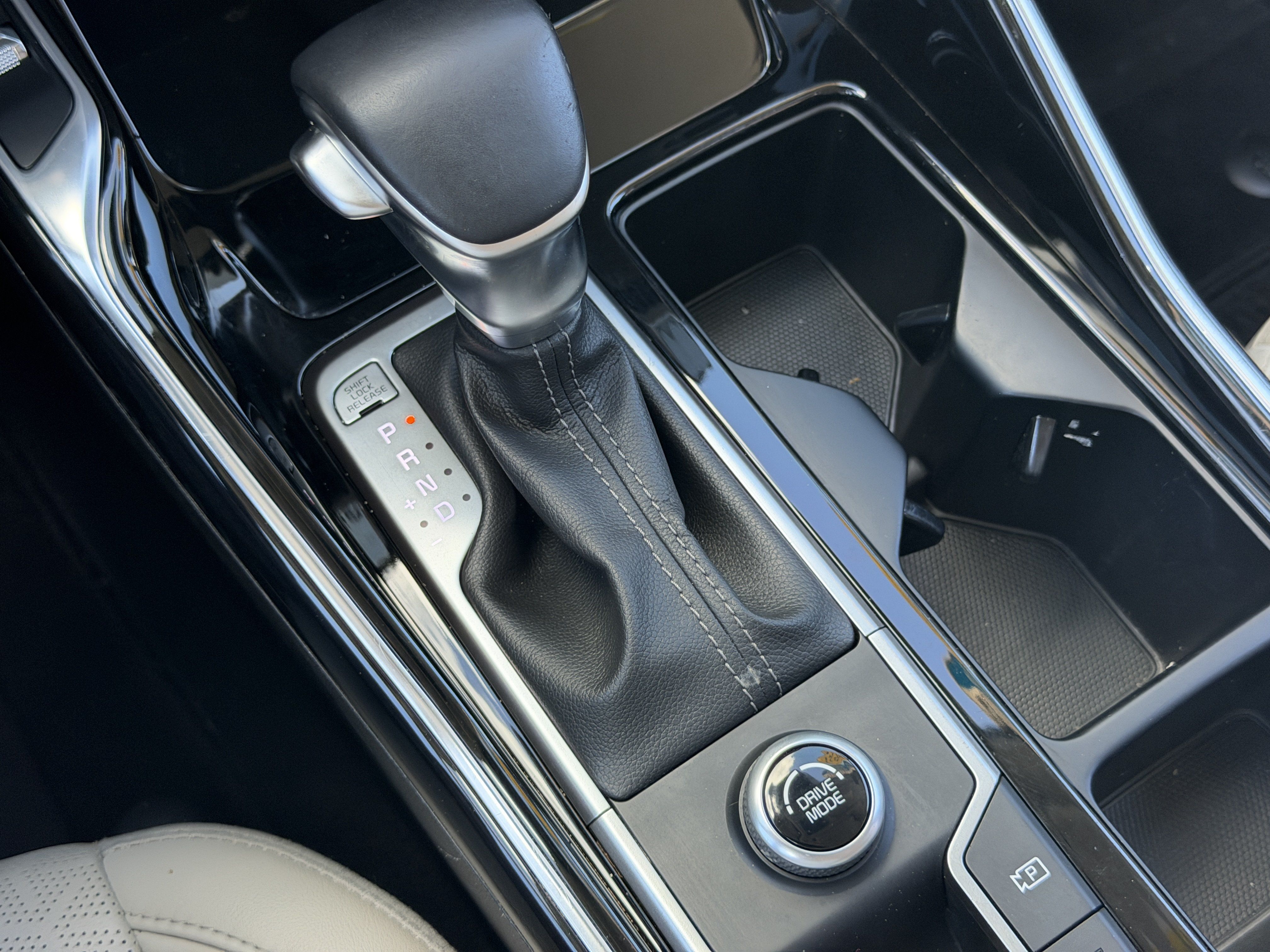 Certified 2021 Kia Sorento SX FWD image 30
