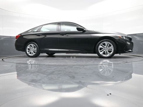 Certified 2019 Honda Accord LX image 27