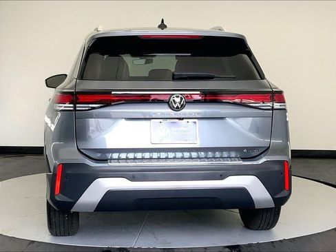 Certified 2025 Volkswagen Tiguan S AWD/4WD image 6