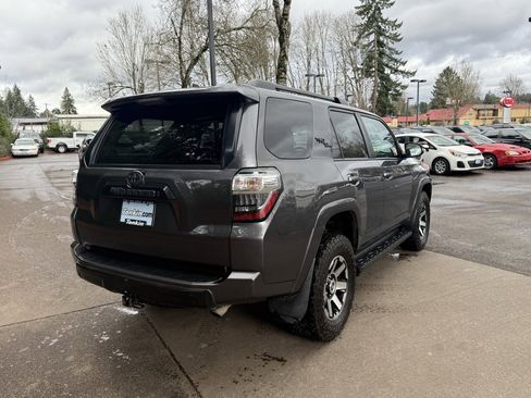 Used 2022 Toyota 4Runner TRD Off-Road Premium image 15