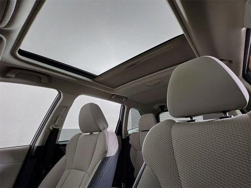 Used 2022 Subaru Forester Premium image 14