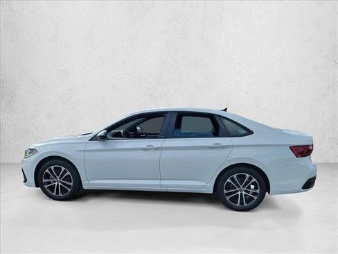 Used 2025 Volkswagen Jetta Sport image 8