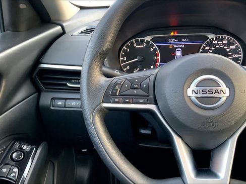 Used 2021 Nissan Altima 2.5 SV FWD image 21