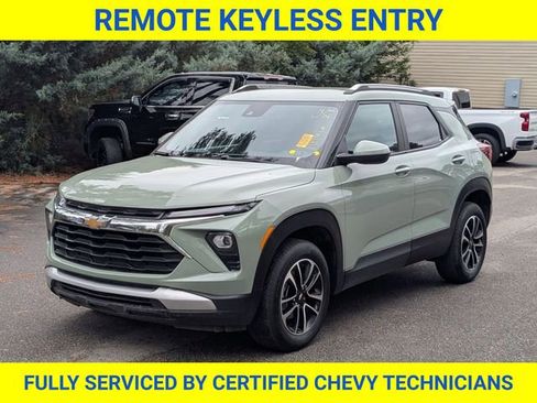 Used 2025 Chevrolet TrailBlazer LT AWD/4WD image 10