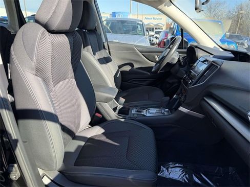 Used 2021 Subaru Forester Premium image 7