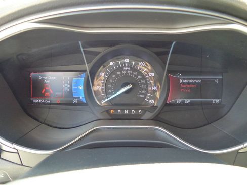 Used 2018 Ford Fusion SE w/ Fusion SE Technology Package FWD image 29