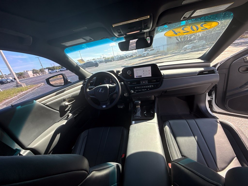 Used 2024 Lexus ES 350 F Sport w/ Accessory Package (Z2) FWD image 9