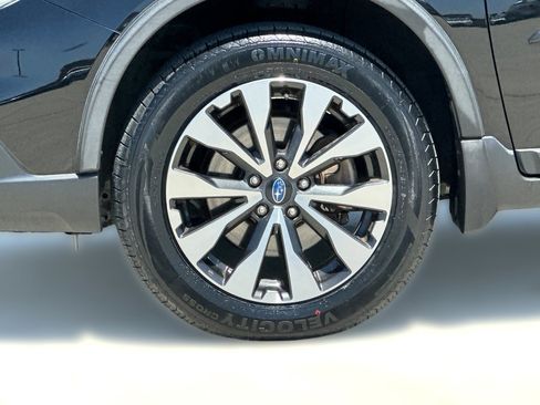Used 2015 Subaru Outback 3.6R Limited AWD/4WD image 11