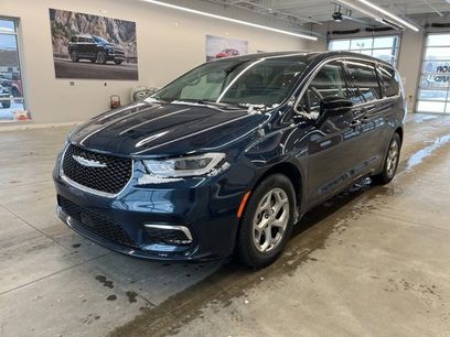 Certified 2024 Chrysler Pacifica Limited