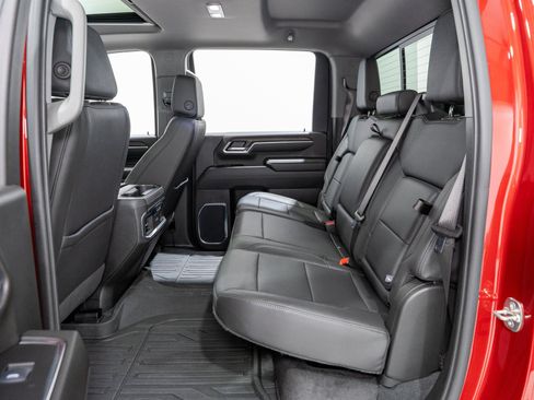 Used 2025 GMC Sierra 2500 SLT w/ SLT Premium Package AWD/4WD image 30