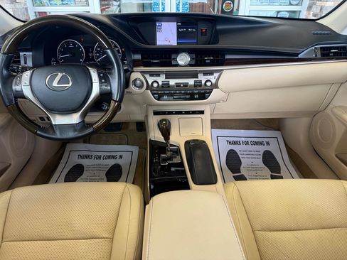Used 2014 Lexus ES 350 w/ Luxury Package FWD image 20