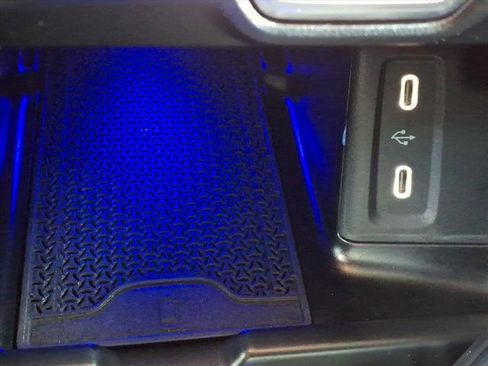 New 2026 Mercedes-Benz GLC 300 GLC 300 image 8