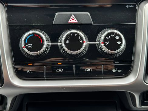 Used 2021 Kia Sorento LX FWD image 24