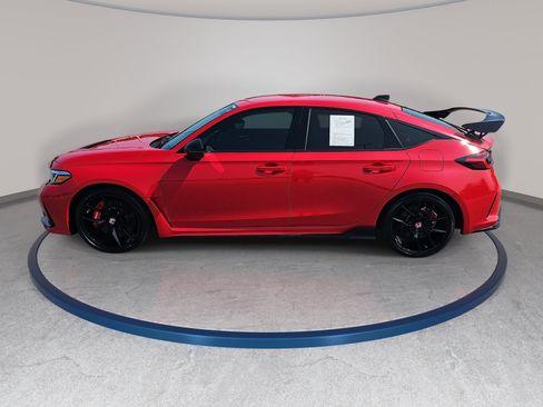Used 2025 Honda Civic Type R image 8